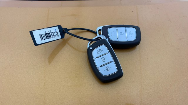 Second-hand 2015 Hyundai Grand i10 AT Asta for sale in Mumbai-21