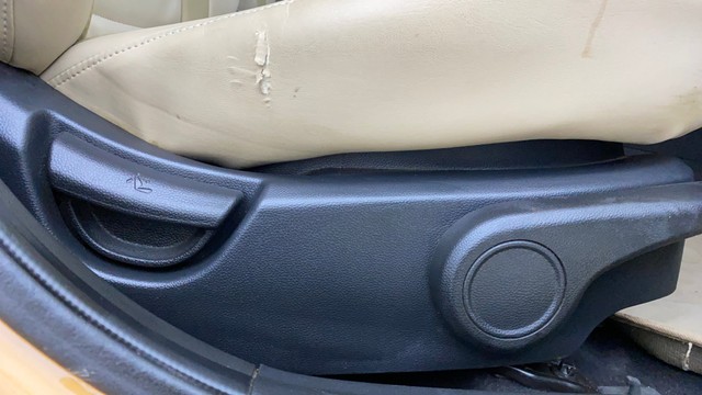 Second-hand 2015 Hyundai Grand i10 AT Asta for sale in Mumbai-18