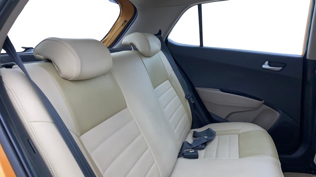 Second-hand 2015 Hyundai Grand i10 AT Asta for sale in Mumbai-16