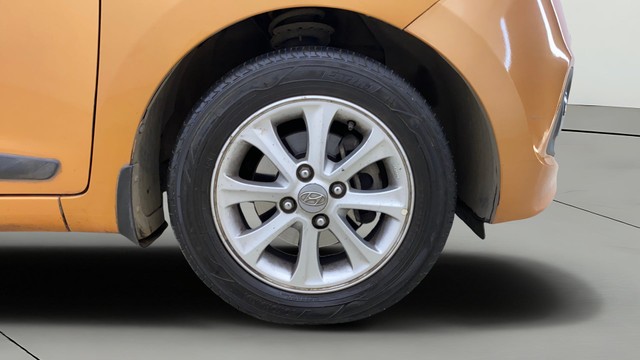 Second-hand 2015 Hyundai Grand i10 AT Asta for sale in Mumbai-24