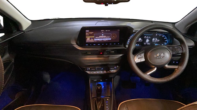 Second-hand 2023 Hyundai i20 Asta Opt IVT for sale in Kolkata-22