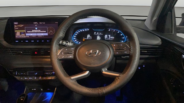 Second-hand 2023 Hyundai i20 Asta Opt IVT for sale in Kolkata-2