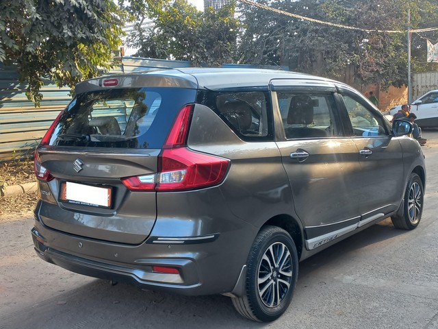 Second-hand 2022 Maruti Ertiga ZXI CNG for sale in New Delhi-7