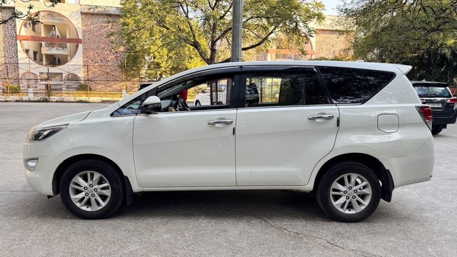 Second-hand 2020 Toyota Innova Crysta 2.4 G MT for sale in New Delhi-17