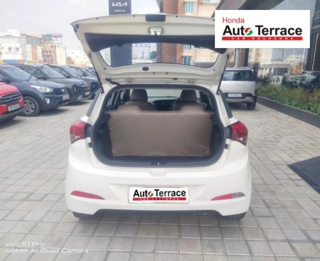 Second-hand 2016 Hyundai i20 Era 1.2 for sale in Pondicherry-8