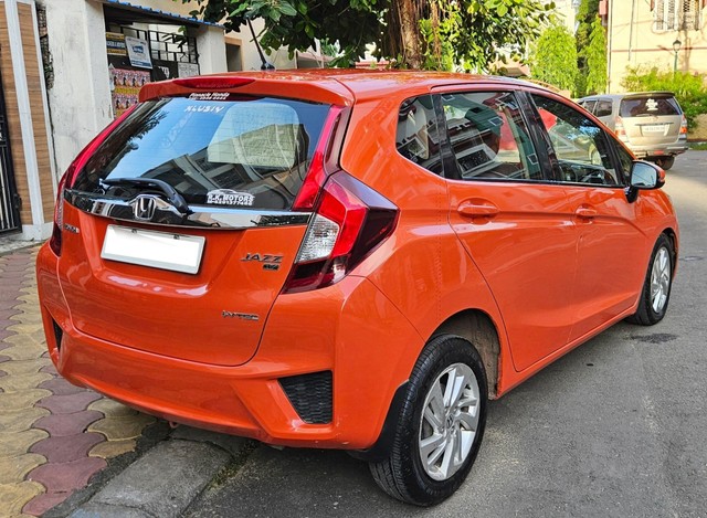 Second-hand 2015 Honda Jazz 1.5 V i DTEC for sale in Kolkata-1