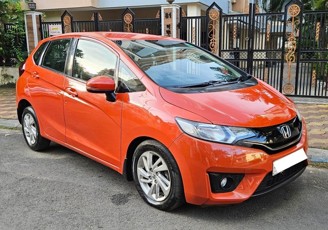 Second-hand 2015 Honda Jazz 1.5 V i DTEC for sale in Kolkata-11