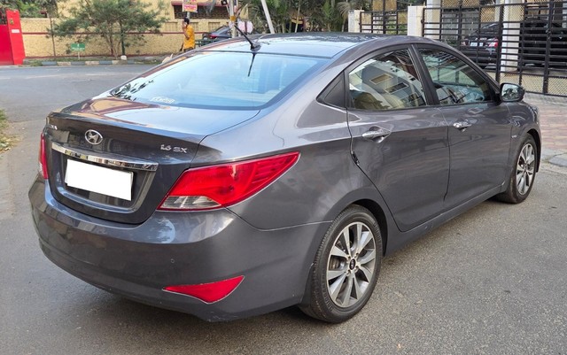 Hyundai Verna 1.6 SX CRDi (O) Second-hand 2015 Hyundai Verna 1.6 SX CRDi (O) for sale in Kolkata-1