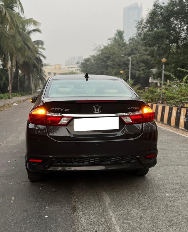 Second-hand 2017 Honda City i-VTEC CVT VX for sale in Mumbai-2