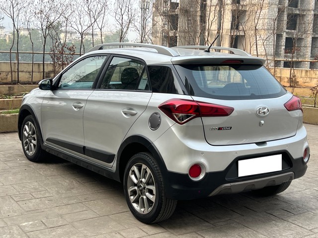 Second-hand 2016 Hyundai i20 Active 1.2 S for sale in Thane-3