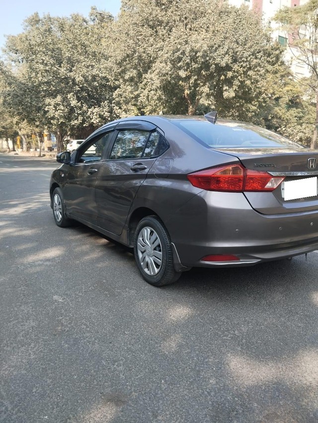 Second-hand 2014 Honda City i VTEC CVT SV for sale in New Delhi-3
