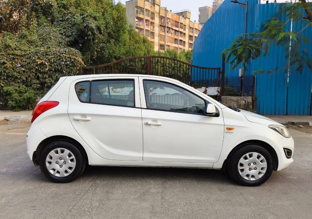 Second-hand 2012 Hyundai i20 Magna for sale in Mumbai-1