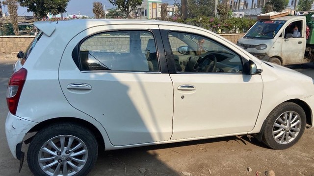 Toyota Etios Liva VXD Second-hand 2014 Toyota Etios Liva VXD for sale in Khammam-5