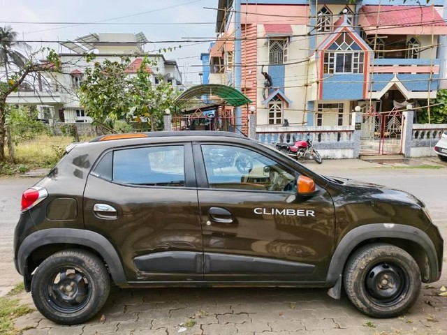 Second-hand 2017 Renault KWID Climber 1.0 MT for sale in Bilimora-1