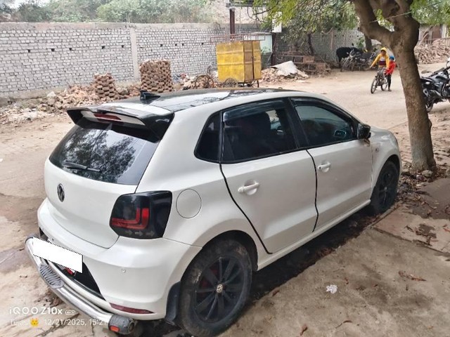 Second-hand 2012 Volkswagen Polo Petrol Comfortline 1.2L for sale in Gaya-4