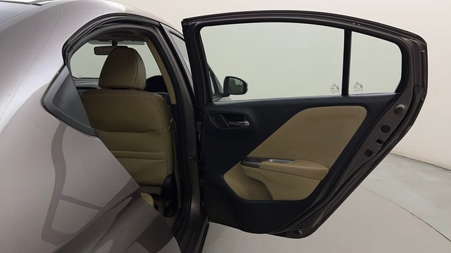 Second-hand 2016 Honda City VX MT for sale in Mysore-33