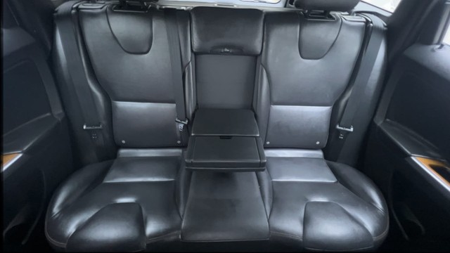 Second-hand 2016 Volvo XC60 Momentum D4 for sale in Hyderabad-28