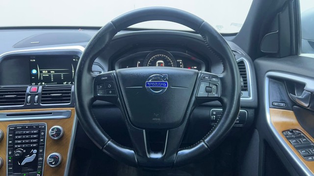 Second-hand 2016 Volvo XC60 Momentum D4 for sale in Hyderabad-34