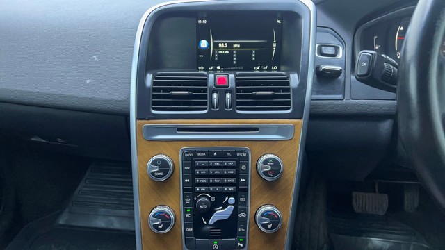 Second-hand 2016 Volvo XC60 Momentum D4 for sale in Hyderabad-37