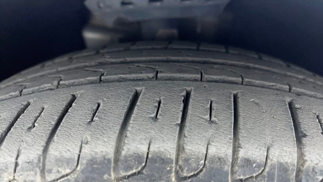 Second-hand 2016 Volvo XC60 Momentum D4 for sale in Hyderabad-30