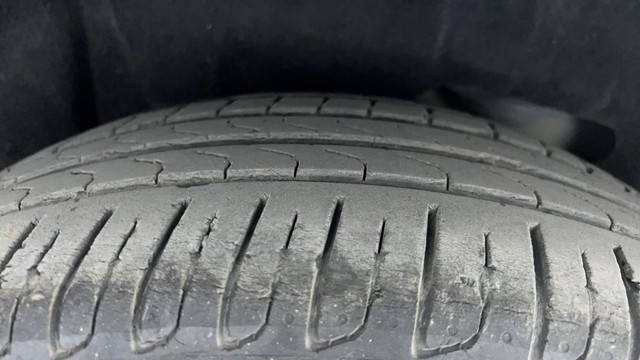 Second-hand 2016 Volvo XC60 Momentum D4 for sale in Hyderabad-31