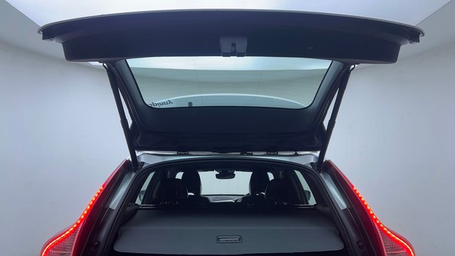 Second-hand 2016 Volvo XC60 Momentum D4 for sale in Hyderabad-27