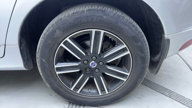 Second-hand 2016 Volvo XC60 Momentum D4 for sale in Hyderabad-19