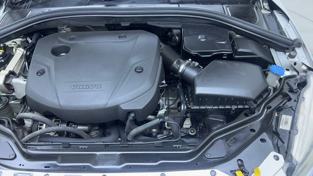 Second-hand 2016 Volvo XC60 Momentum D4 for sale in Hyderabad-38