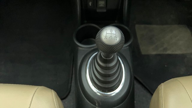 Second-hand 2016 Honda Amaze S i-VTEC for sale in Ahmedabad-12