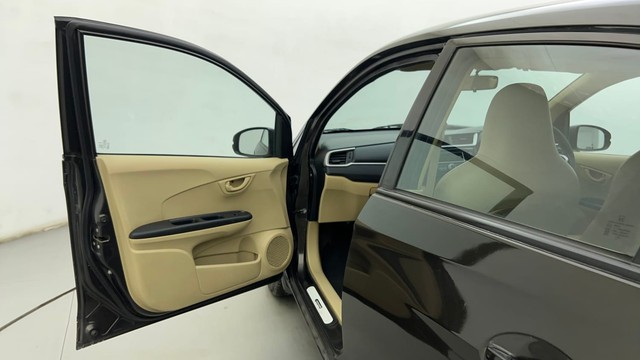 Second-hand 2016 Honda Amaze S i-VTEC for sale in Ahmedabad-32