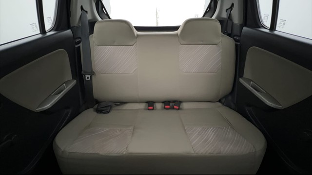 Second-hand 2017 Maruti Alto K10 VXI for sale in Lucknow-23