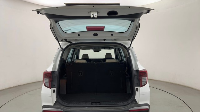 Second-hand 2022 Kia Carens Luxury Plus Diesel AT 6 STR for sale in Thane-23