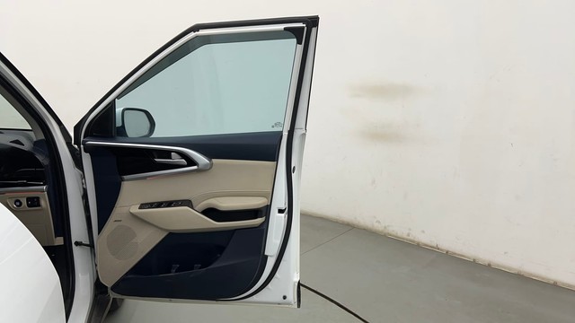 Second-hand 2022 Kia Carens Luxury Plus Diesel AT 6 STR for sale in Thane-16