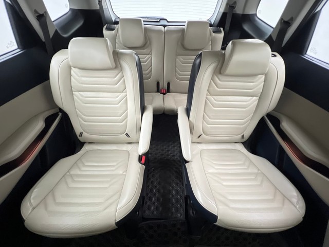 Second-hand 2022 Kia Carens Luxury Plus Diesel AT 6 STR for sale in Thane-34