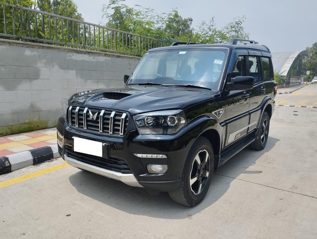 Second-hand 2024 Mahindra Scorpio S 11 for sale in New Delhi-2