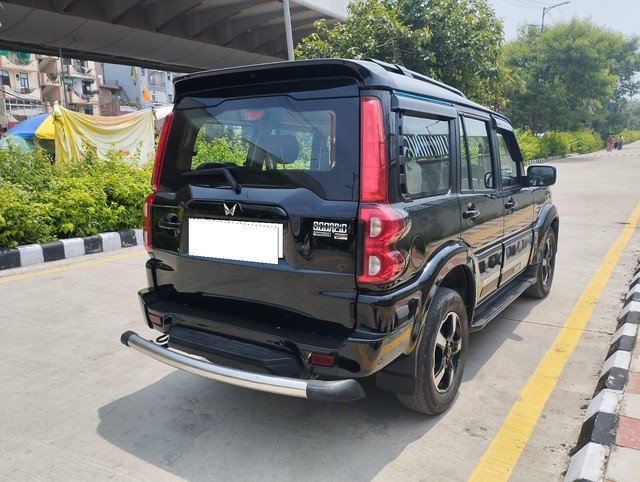 Second-hand 2024 Mahindra Scorpio S 11 for sale in New Delhi-6