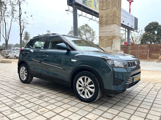 Second-hand 2019 Mahindra XUV300 W6 BSIV for sale in Bangalore-5