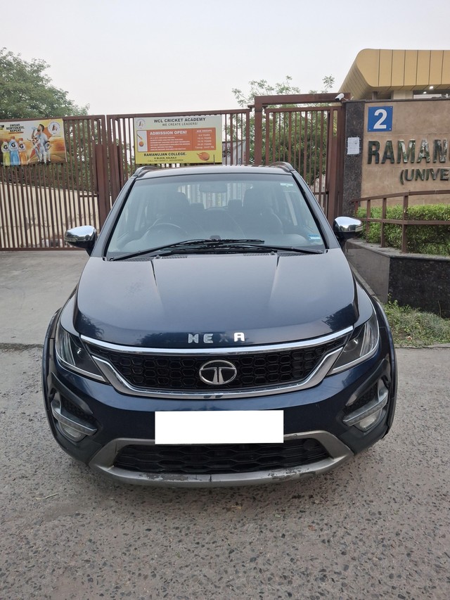 Second-hand 2017 Tata Hexa XTA for sale in New Delhi-3