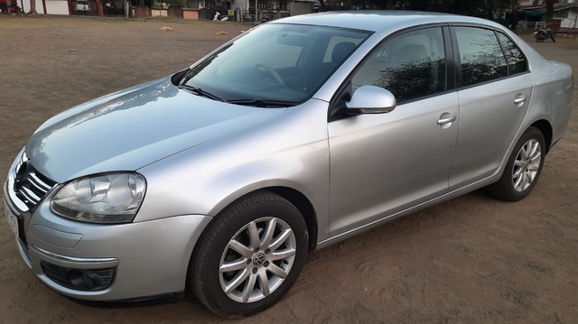 Second-hand 2010 Volkswagen Jetta 1.9 TDI Trendline for sale in Nagpur-5