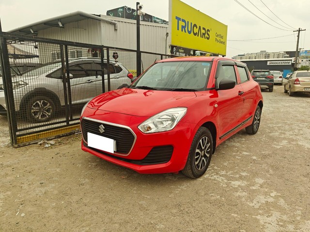 Second-hand 2020 Maruti Swift LXI for sale in Chennai-4