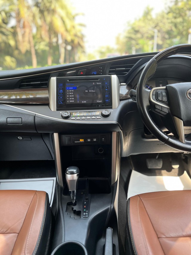 Second-hand 2019 Toyota Innova Crysta 2.8 ZX AT BSIV for sale in Mumbai-51