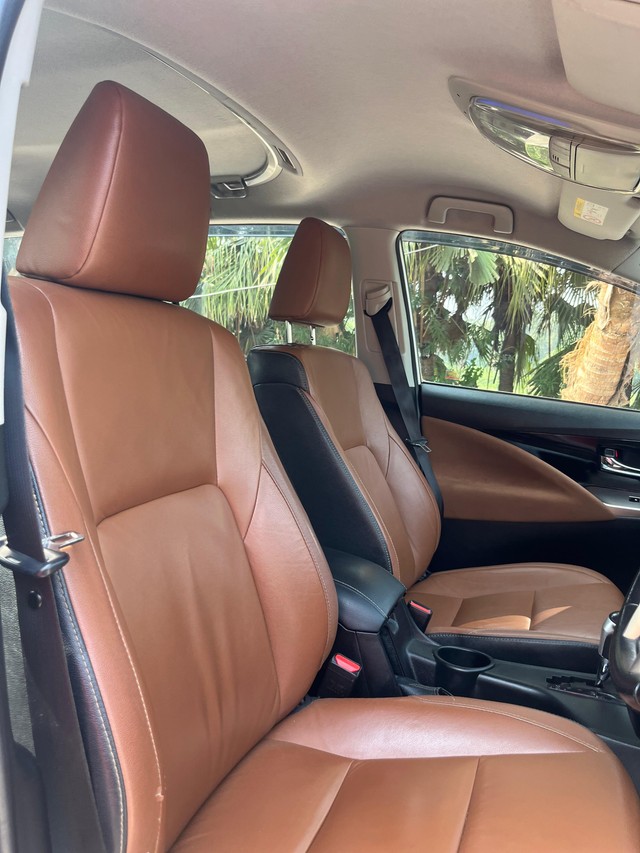 Second-hand 2019 Toyota Innova Crysta 2.8 ZX AT BSIV for sale in Mumbai-42