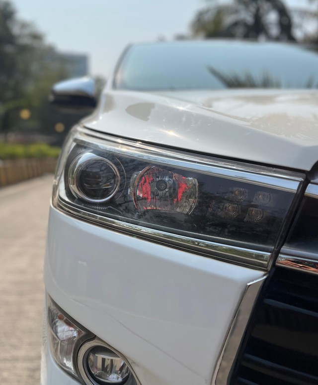 Second-hand 2019 Toyota Innova Crysta 2.8 ZX AT BSIV for sale in Mumbai-16