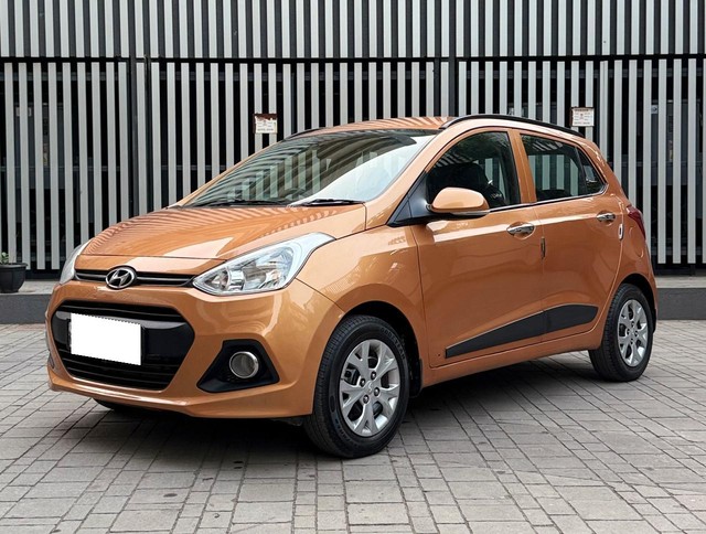 Second-hand 2014 Hyundai Grand i10 Sportz for sale in Surat-5