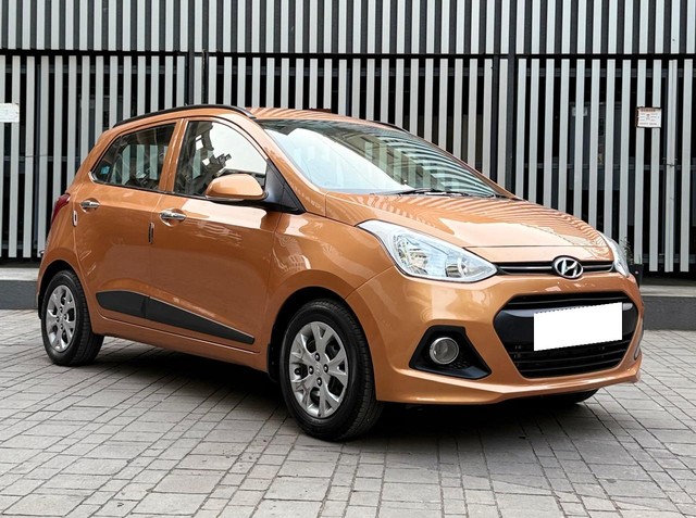 Second-hand 2014 Hyundai Grand i10 Sportz for sale in Surat-10