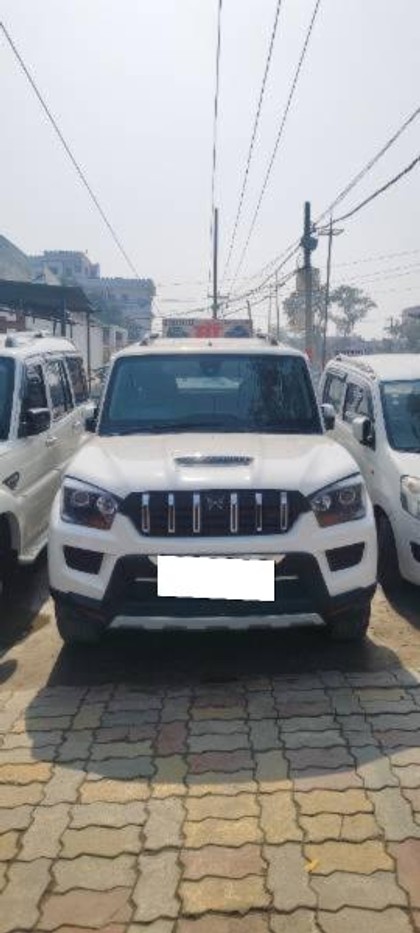 Second-hand 2016 Mahindra Scorpio S10 7 Seater 2WD for sale in Muzaffarpur