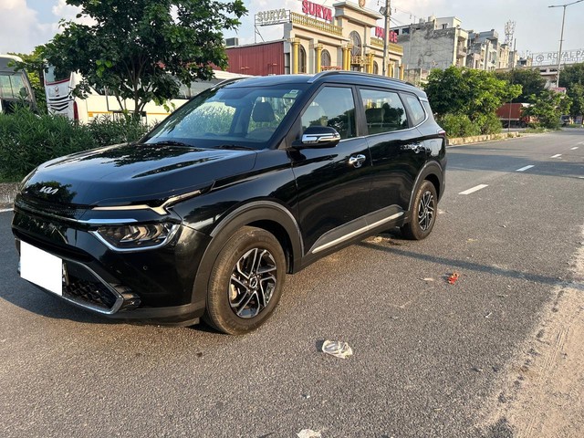 Second-hand 2024 Kia Carens Luxury Plus Diesel for sale in New Delhi-13