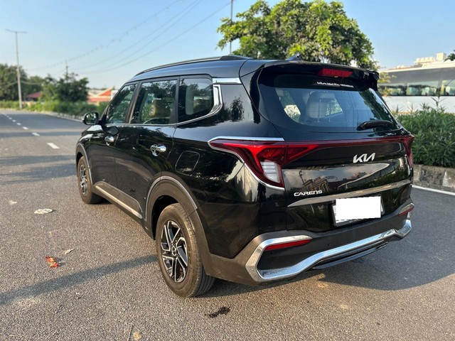 Second-hand 2024 Kia Carens Luxury Plus Diesel for sale in New Delhi-15