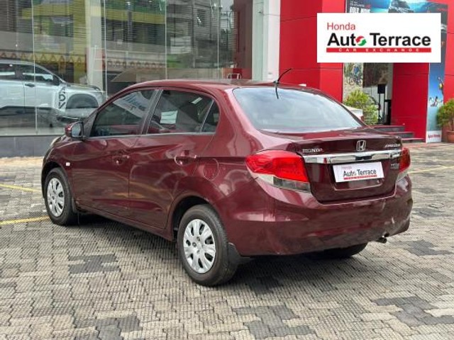 Second-hand 2015 Honda Amaze S Petrol for sale in Kozhikode-3