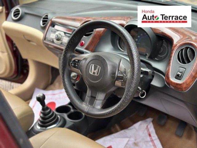 Second-hand 2015 Honda Amaze S Petrol for sale in Kozhikode-2